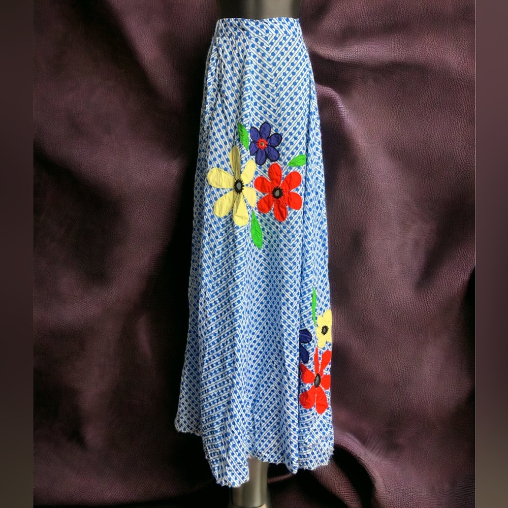 Roxana handcrafted stunning piece With embroidery , this is a very  long skirt - Picture 1 of 5